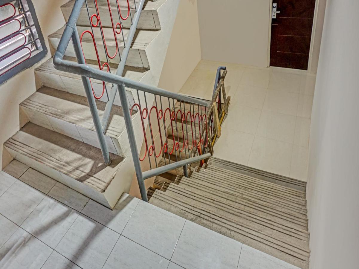 Reddoorz At Jalan Somba Opu Losari Macáçar Exterior foto