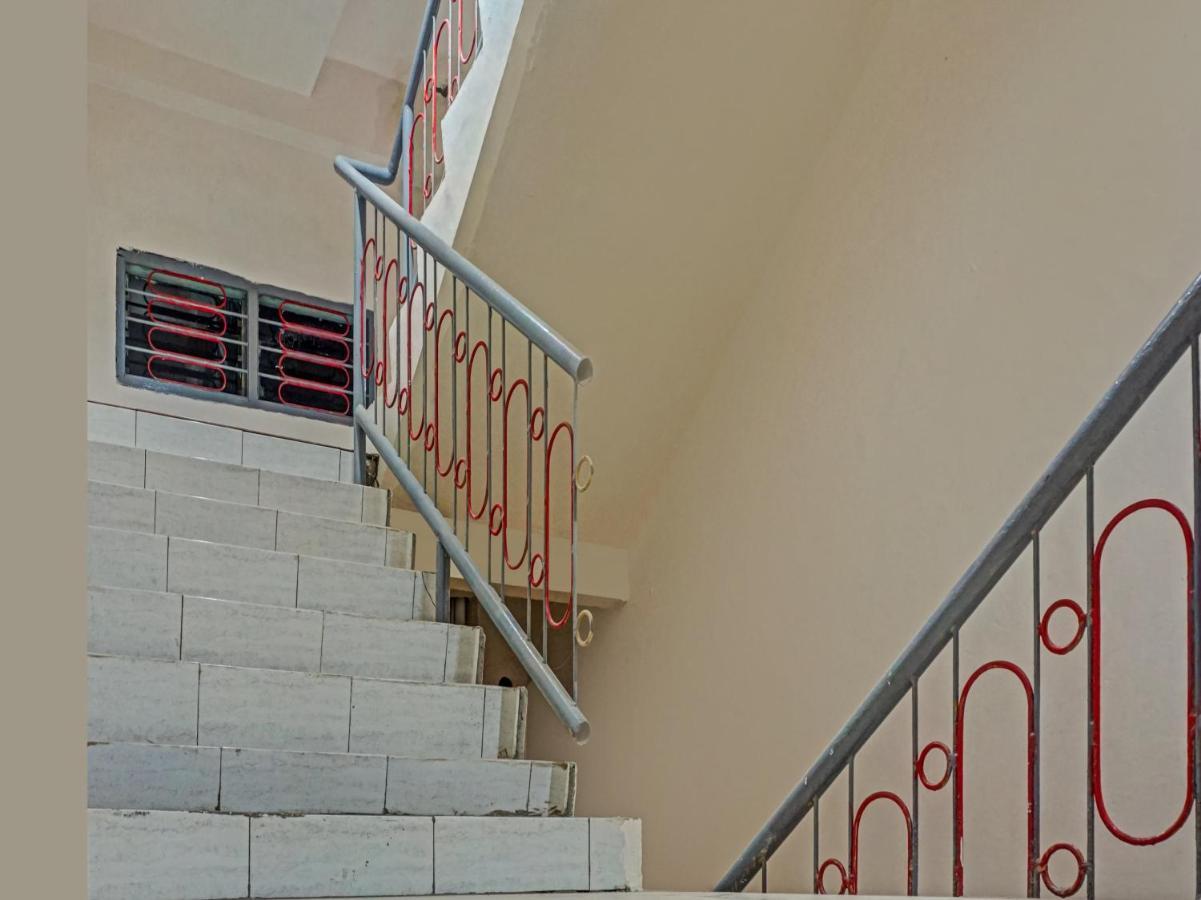 Reddoorz At Jalan Somba Opu Losari Macáçar Exterior foto