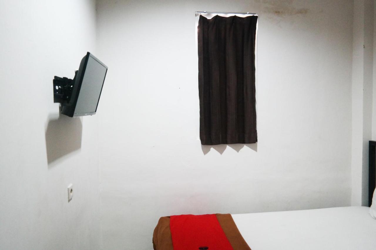 Reddoorz At Jalan Somba Opu Losari Macáçar Exterior foto