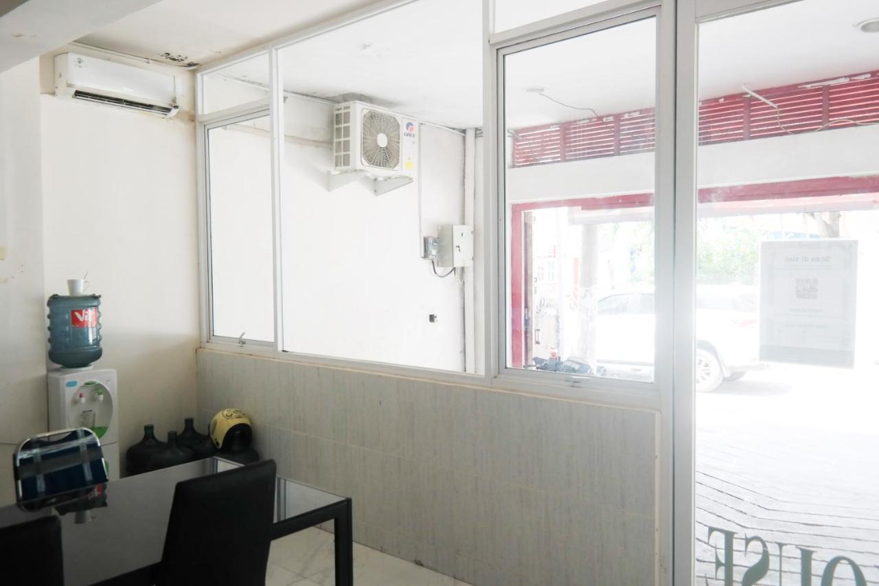Reddoorz At Jalan Somba Opu Losari Macáçar Exterior foto