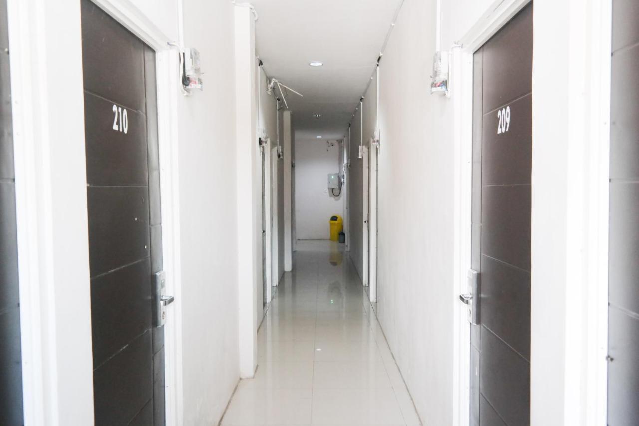 Reddoorz At Jalan Somba Opu Losari Macáçar Exterior foto
