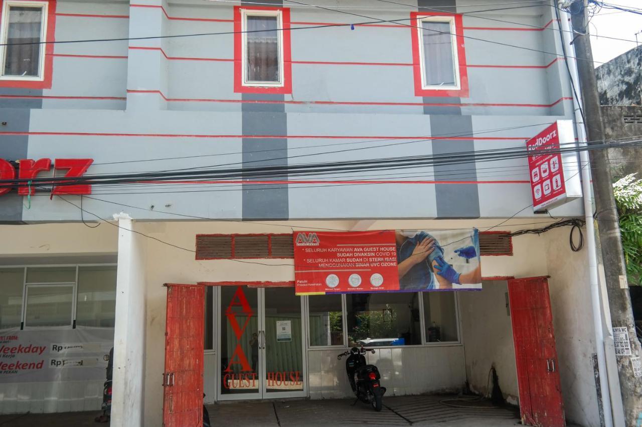 Reddoorz At Jalan Somba Opu Losari Macáçar Exterior foto
